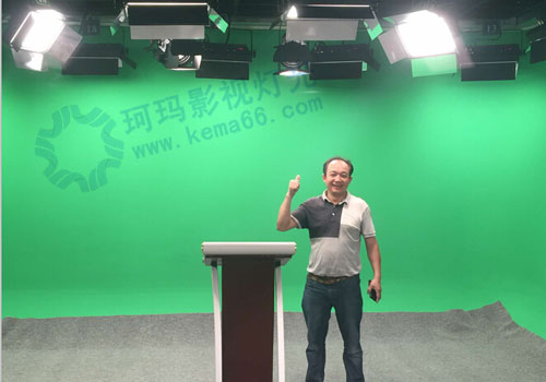 湖北长江牛至工作人员