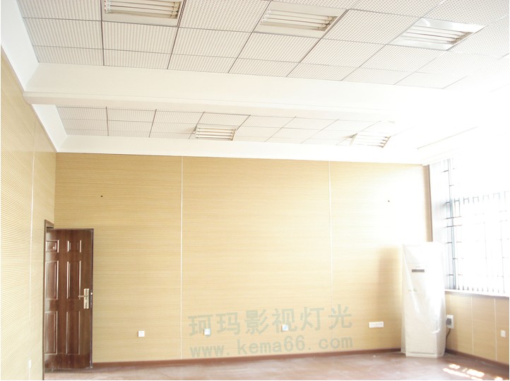 华中师范大学录播教室灯光效果图一