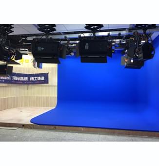 72㎡校园电视台综合演播室灯光设计方案